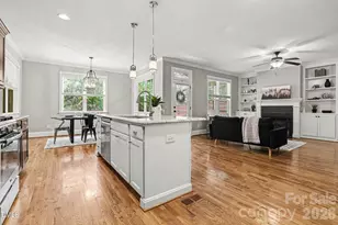 12312 Bunchgrass Ln, Raleigh, NC 27614 - Photo 2
