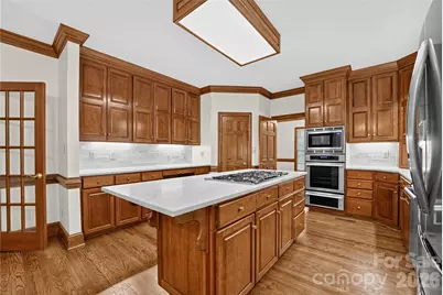 3715 Monique Lane, Charlotte, NC 28210 - Photo 6