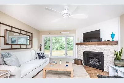 2200 6th Street NW #4, Hickory, NC 28601 - Photo 1
