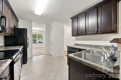 11604 Ragan Elizabeth Court, Charlotte, NC 28278 - Photo 12