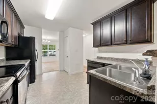 11604 Ragan Elizabeth Ct, Charlotte, NC 28278 - Photo 12