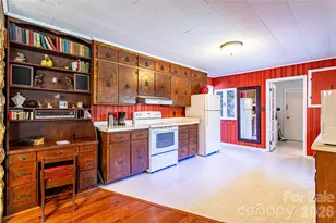 2586 Kim Miller Rd, Lake Toxaway, NC 28747 - Photo 18
