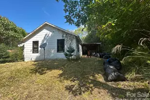 2635 Lower Gabriels Creek Rd, Mars Hill, NC 28754 - Photo 36