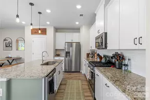 1107 Harland St, Charlotte, NC 28216 - Photo 6