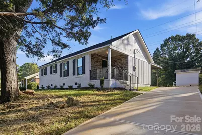 3415 Barfield Drive, Charlotte, NC 28217 - Photo 2
