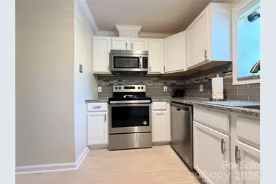 26 11th Avenue NE, Hickory, NC 28601 - Photo 38