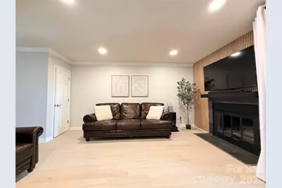 26 11th Avenue NE, Hickory, NC 28601 - Photo 40
