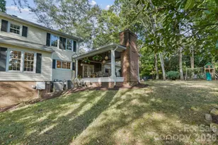 4800 Rockview Ct, Charlotte, NC 28226 - Photo 4