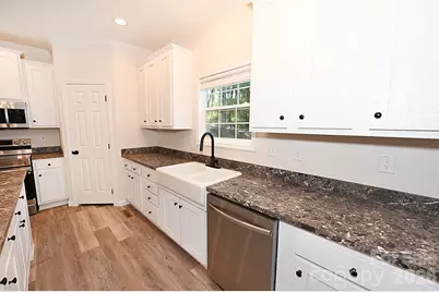 2026 Windigo Street, Newton, NC 28658 - Photo 6