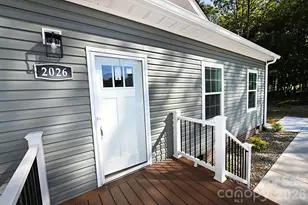 2063 Vance St, Newton, NC 28658 - Photo 8