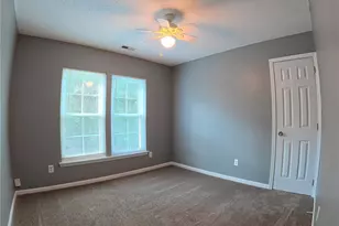176 W Walnut Ave, Mount Holly, NC 28120 - Photo 8