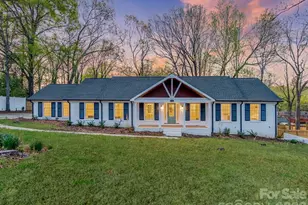 1632 Burtonwood Cir, Charlotte, NC 28212 - Photo 2