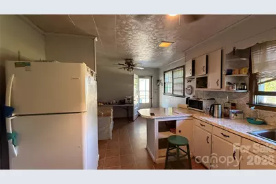 1517 Barcose Street SW, Lenoir, NC 28645 - Photo 18