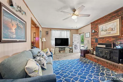 1410 36th Avenue Drive NE, Hickory, NC 28601 - Photo 6
