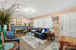 1410 36th Ave Dr NE, Hickory, NC 28601 - Photo 4