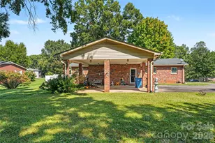1410 36th Ave Dr NE, Hickory, NC 28601 - Photo 22