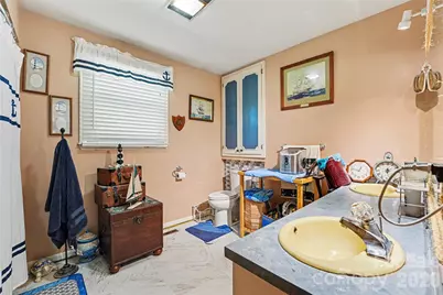1410 36th Avenue Drive NE, Hickory, NC 28601 - Photo 20