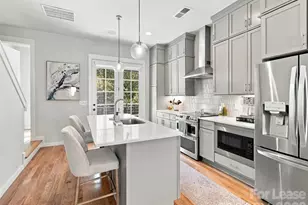 4017 Spencer Towns Ln, Charlotte, NC 28205 - Photo 2