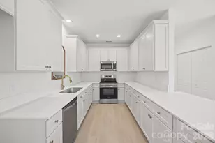 634 N Modena St, Gastonia, NC 28054 - Photo 6