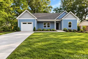 315 Huntsmoor Dr, Charlotte, NC 28217 - Photo 1