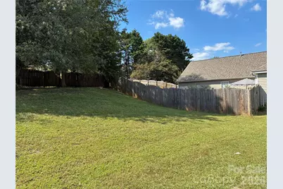5305 Starflower Drive, Charlotte, NC 28215 - Photo 16