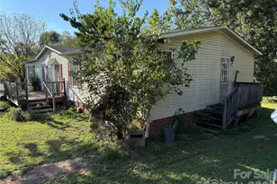 142 Forest Grove Dr, Statesville, NC 28625 - Photo 2