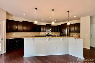 7703 Kelburn Ln, Charlotte, NC 28273 - Photo 14