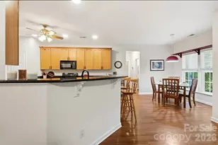 2100 Pineapple Ct, Matthews, NC 28105 - Photo 10