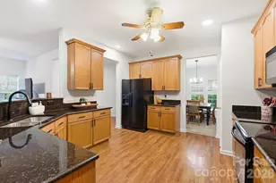 2100 Pineapple Ct, Matthews, NC 28105 - Photo 12