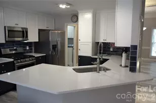 10442 Chelsea Bay Dr, Charlotte, NC 28278 - Photo 16