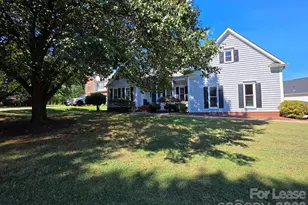 10442 Chelsea Bay Dr, Charlotte, NC 28278 - Photo 2