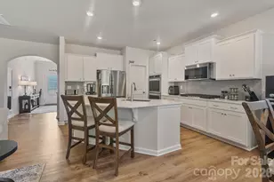 107 Hollywood Ct, Troutman, NC 28166 - Photo 6
