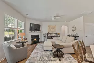 107 Hollywood Ct, Troutman, NC 28166 - Photo 8