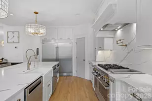19610 Weaver's Cir, Cornelius, NC 28031 - Photo 10