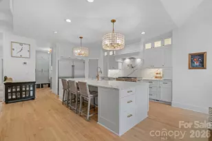 19610 Weaver's Cir, Cornelius, NC 28031 - Photo 2
