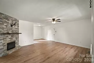 37 Laurel St, Granite Falls, NC 28630 - Photo 4