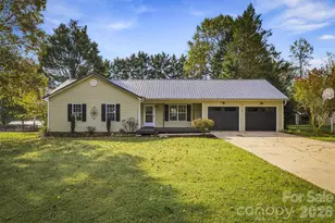 37 Laurel St, Granite Falls, NC 28630 - Photo 1