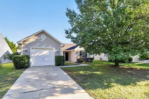 1713 Summit Ridge Ln, Kannapolis, NC 28083 - Photo 2