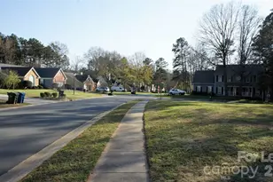 2308 Heathershire Ln, Matthews, NC 28105 - Photo 32