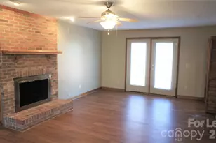 2308 Heathershire Ln, Matthews, NC 28105 - Photo 6
