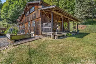 765 Hawk Ridge Ln, Marshall, NC 28753 - Photo 4