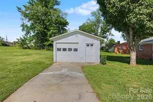 517 N Carolina Ave, Statesville, NC 28677 - Photo 16