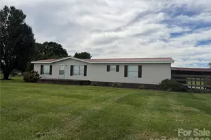 127 White Plains Rd, Hiddenite, NC 28636 - Photo 2