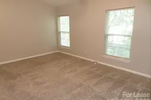 2220 Waters Trail Dr, Charlotte, NC 28216 - Photo 8