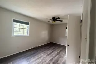 206 King Henry Ln, Gastonia, NC 28056 - Photo 6