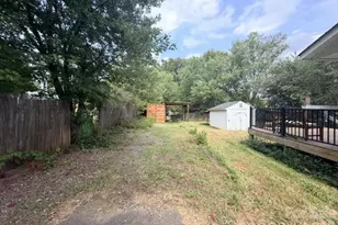 206 King Henry Ln, Gastonia, NC 28056 - Photo 8