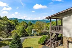 1090 Maple Spgs Dr, Waynesville, NC 28785 - Photo 4
