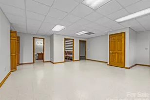 1090 Maple Spgs Dr, Waynesville, NC 28785 - Photo 28