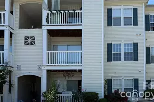 1063 Triece Ln, Charlotte, NC 28215 - Photo 2