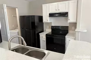 1063 Triece Ln, Charlotte, NC 28215 - Photo 8